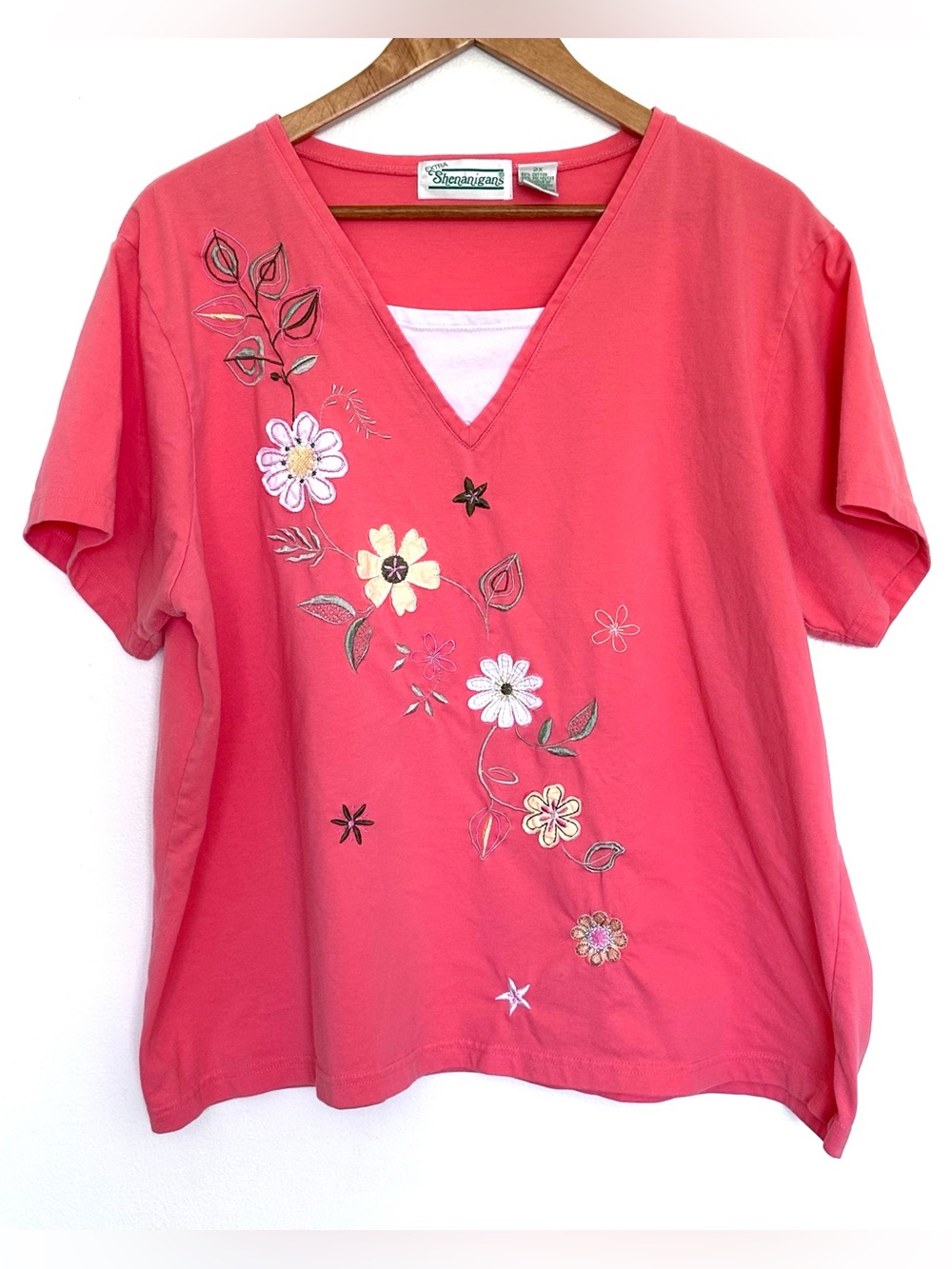 Extra Shenanigans Plus Shirt Women’s 2X Pink Floral Embroidered Short Sleeve Top